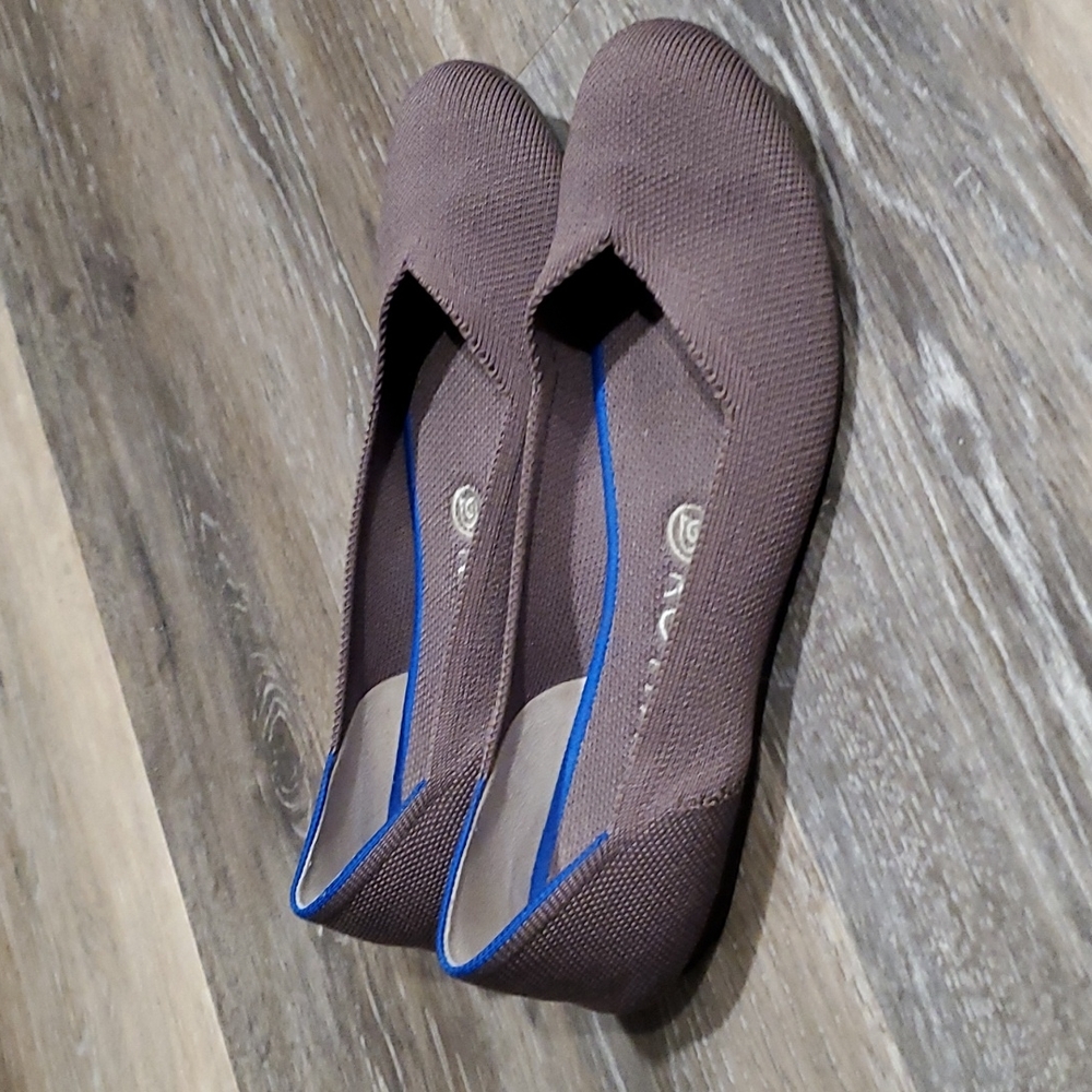 Rothys Mink flats round toe (retired color) size 8